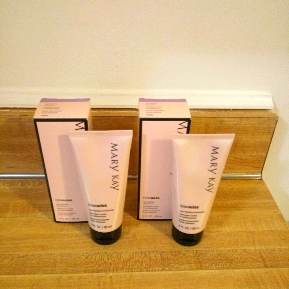Timewise Age-Fighting Moisturizer Lot